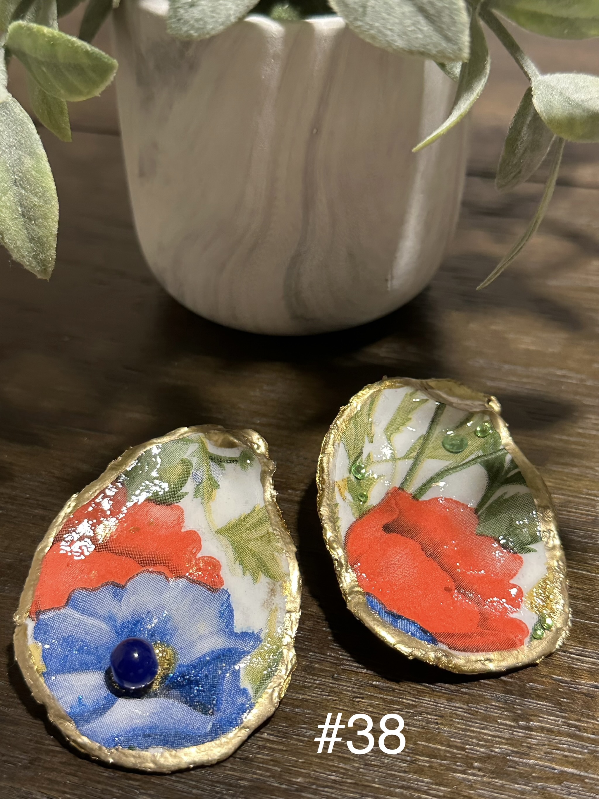 Oyster Shell Trinket Dishes - Image 10