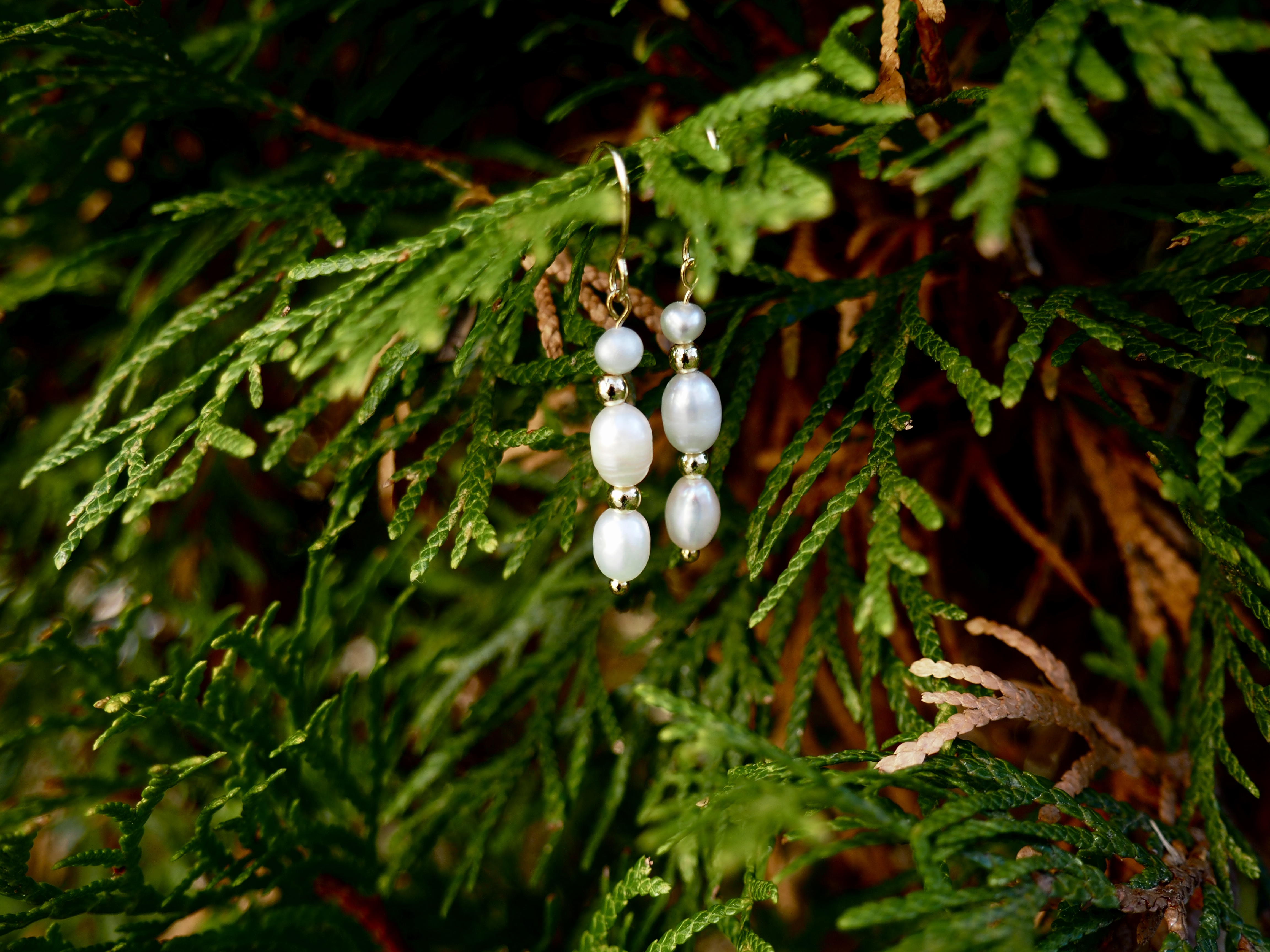 Snowy Drop Earrings | Freshwater Pearl Drop Earrings