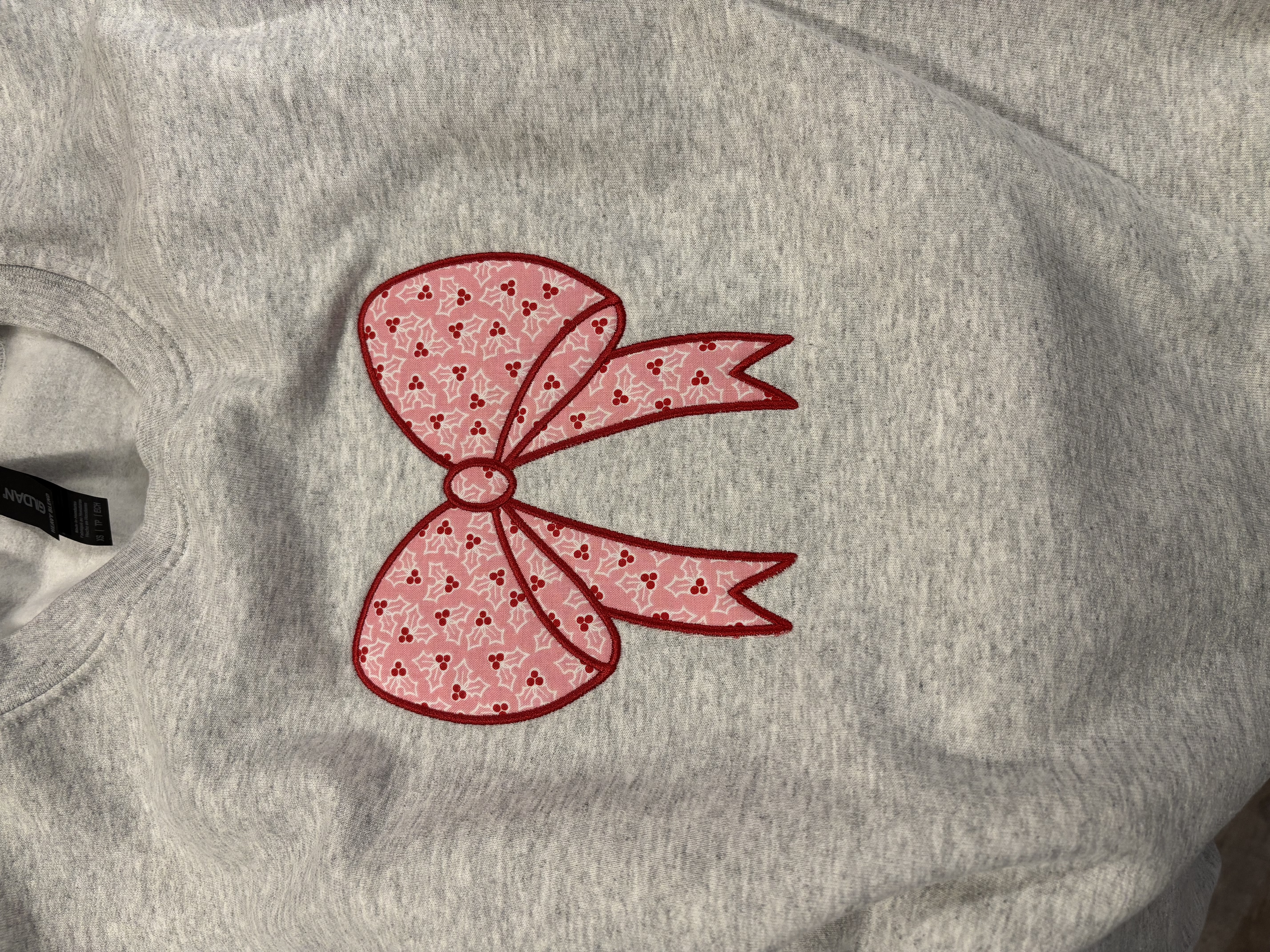 Bow Applique Sweatshirt