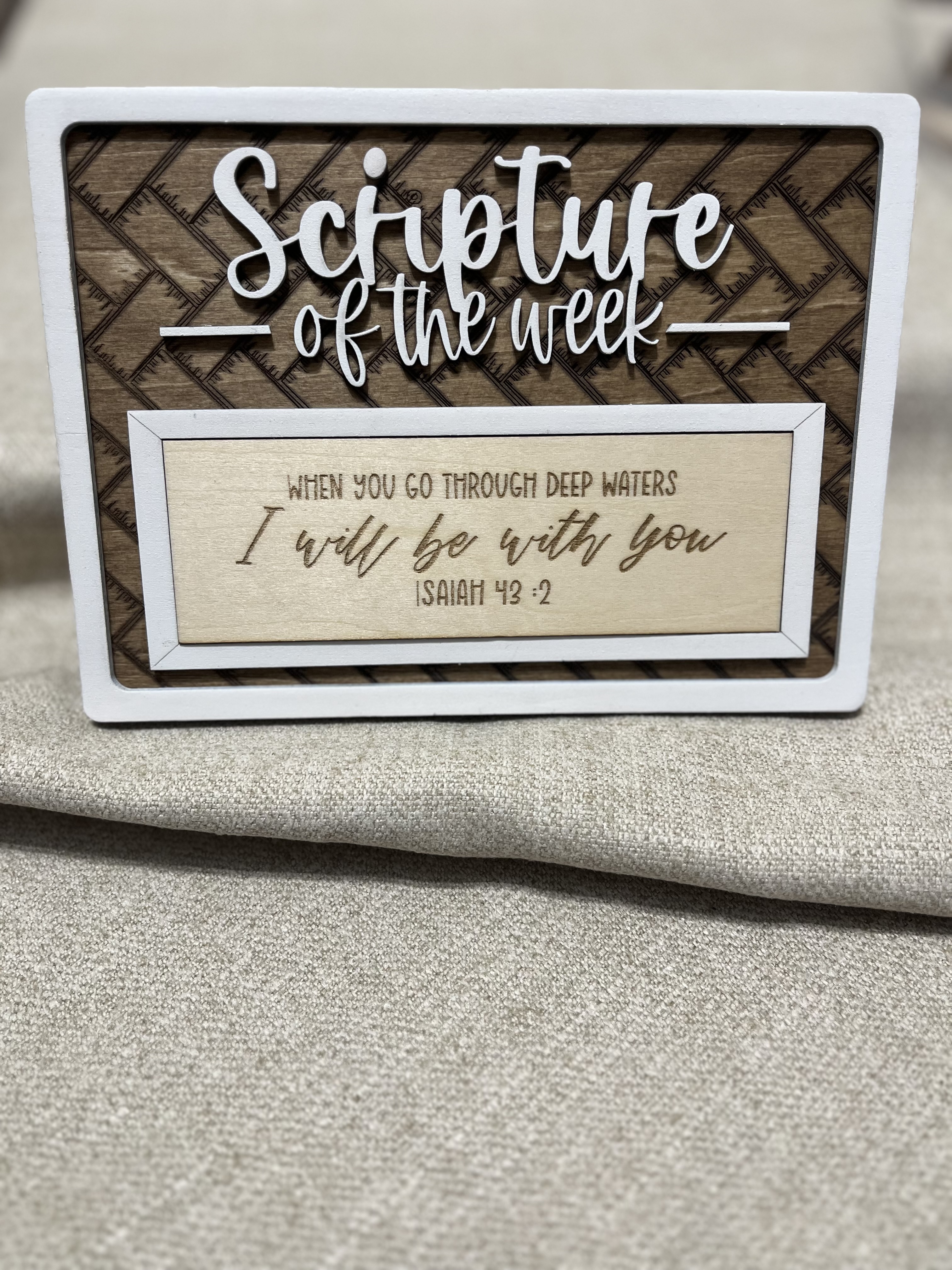 Scripture of the Week Wooden Sign with 10 Changeable Inserts – Choose Your Finish