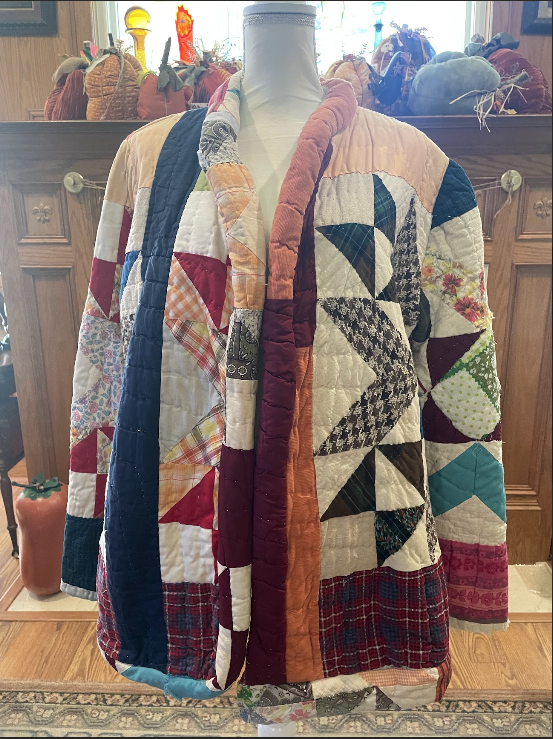 Rolled Collar Patchwork Quilt